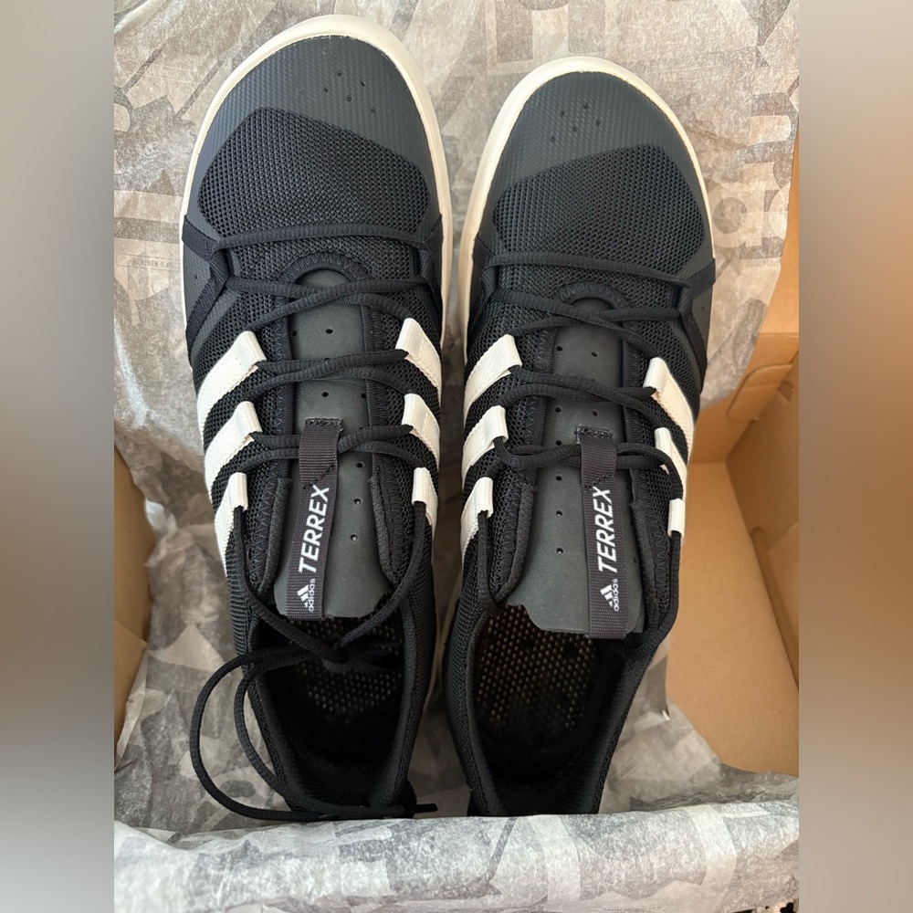 Mens Adidas Boat Sneakers Size 10